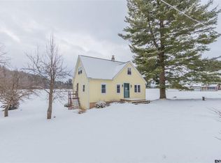 422 Vandenburgh Point Rd, Gloversville, NY 12078