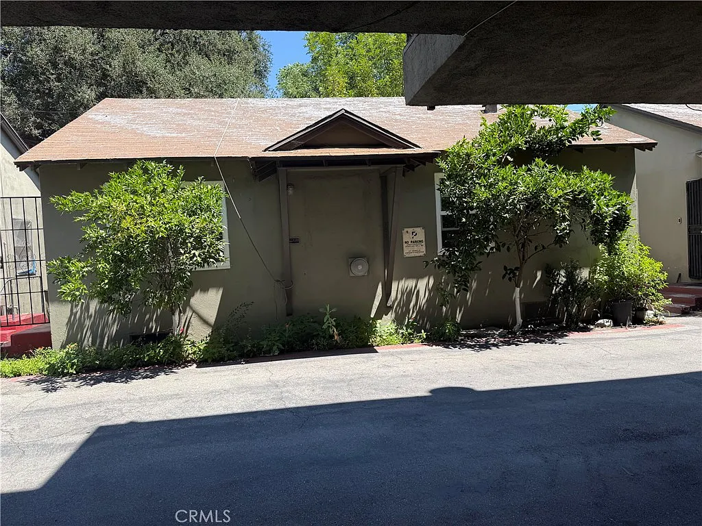 2 bed, 800 sqft, $2,900 — Photo 3