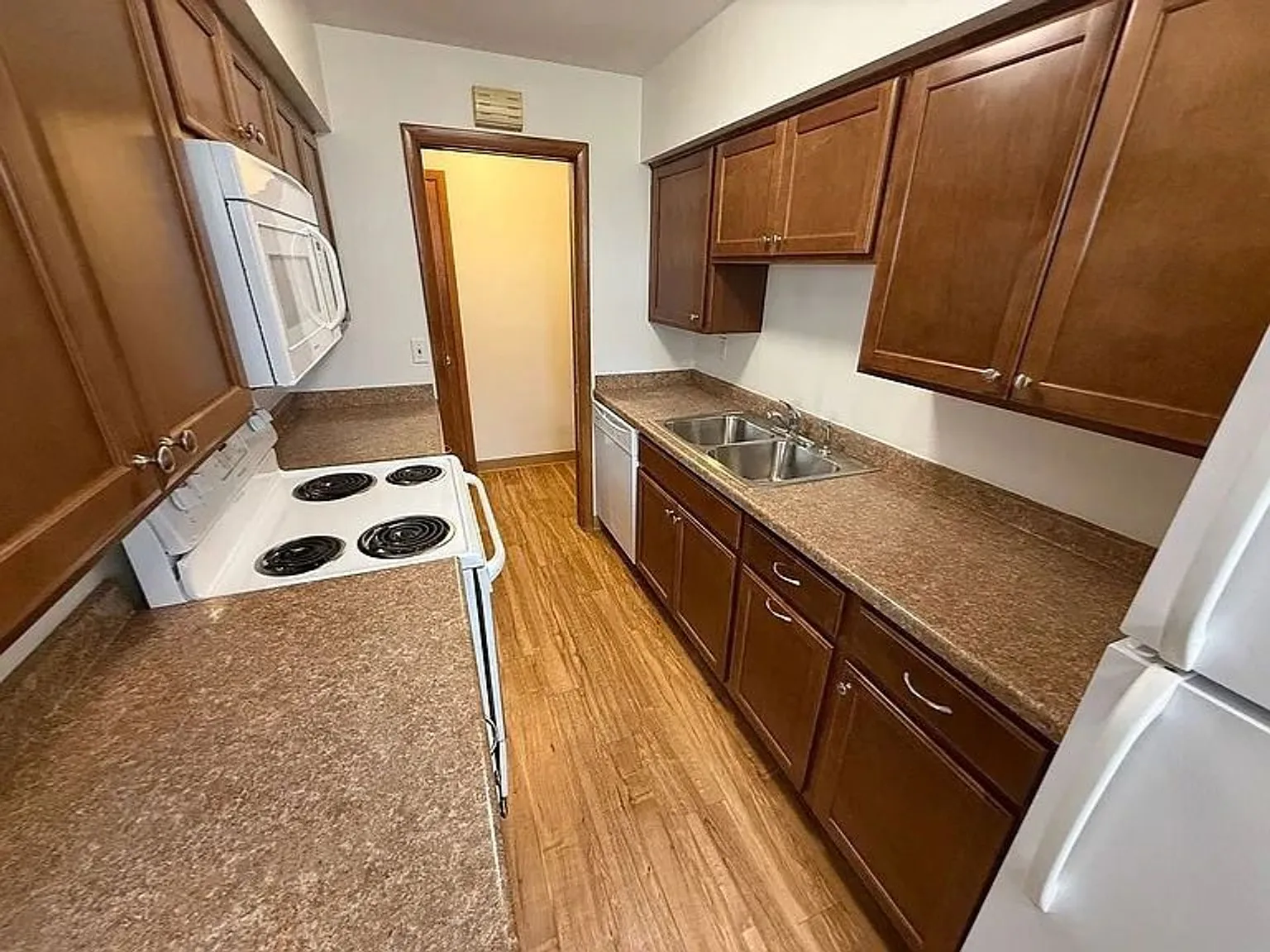 Tria Apartments — Photo 3