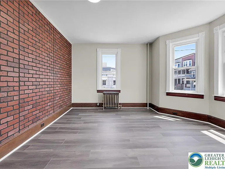 265-267 E Bertsch St #2 — Photo 12