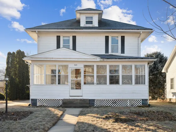 509 2nd Ave SW, Dyersville, IA 52040