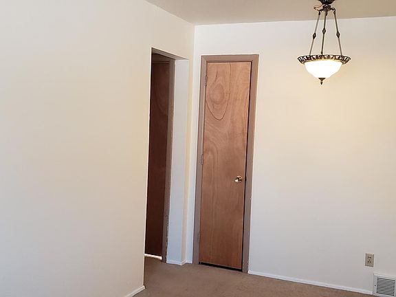 3rd image of 24 Floweridge Ln #A