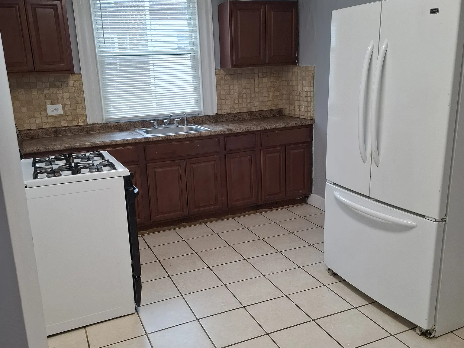 3 bed, 1230 sqft, $1,400 — Photo 4