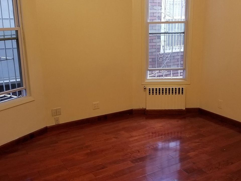 1st image of 600 E 4th St #1