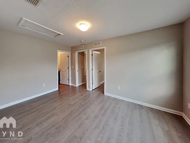 752 Henley Ct — Photo 6