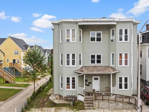 128 Beacon St, Worcester, MA 01610