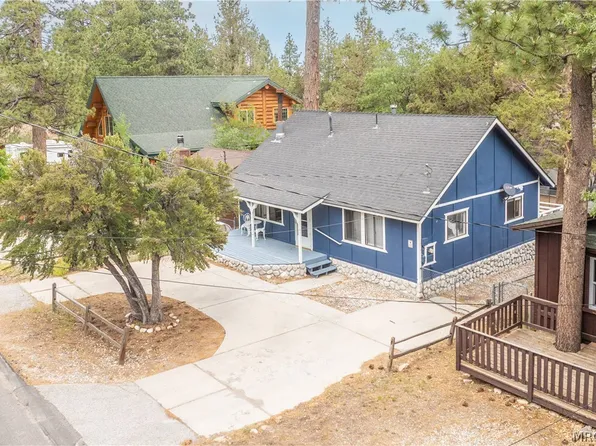 593 Wabash Ln, Sugarloaf, CA 92386