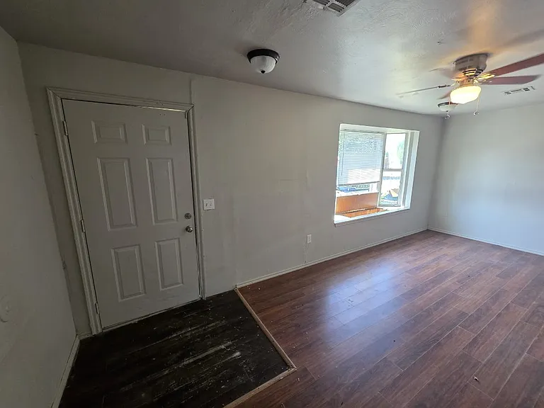 10311 Bellview Dr — Photo 10