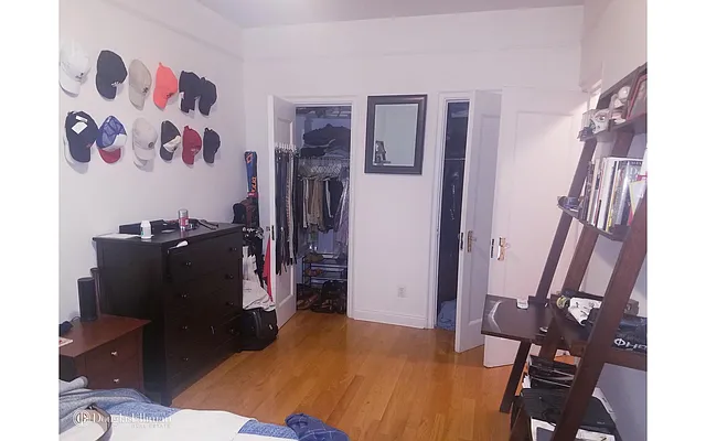 Rented by Douglas Elliman | media 16