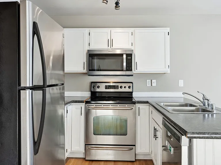 514 S Arthur St — Photo 9