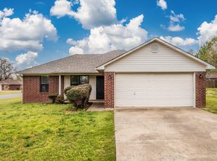 1720 Ozark Dr, Conway, AR 72034