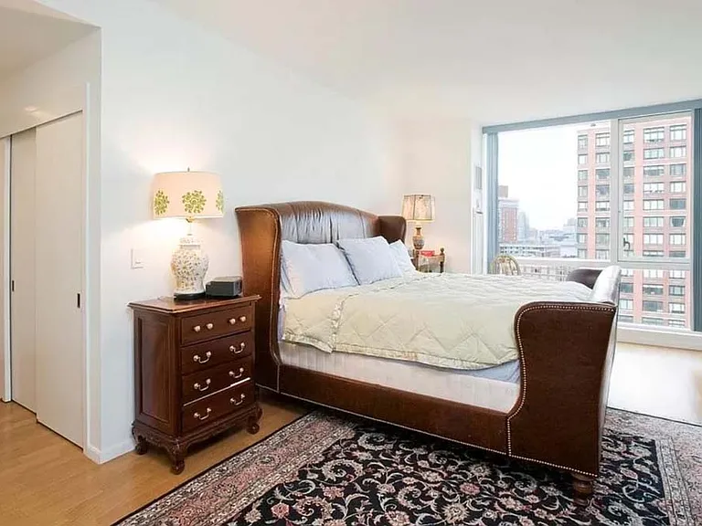 200 Chambers St #12D — Photo 4