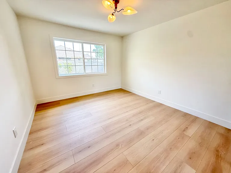 2902 E Winfield Ave — Photo 16