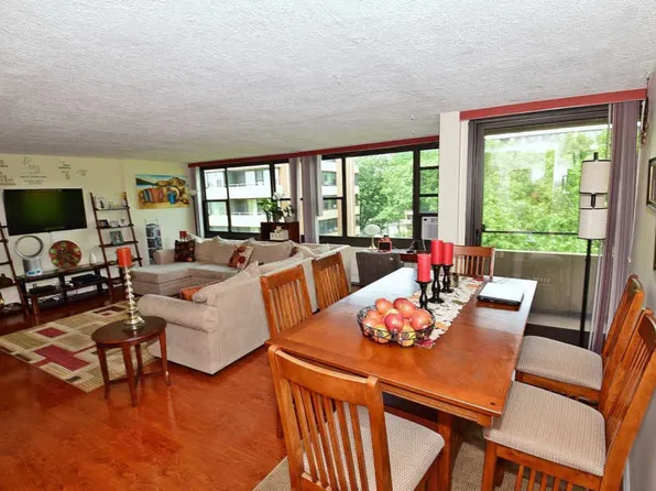 1024 166th St APT 8B, Flushing, NY 11357