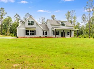 555 Mooyn Rd, Carrollton, GA 30116