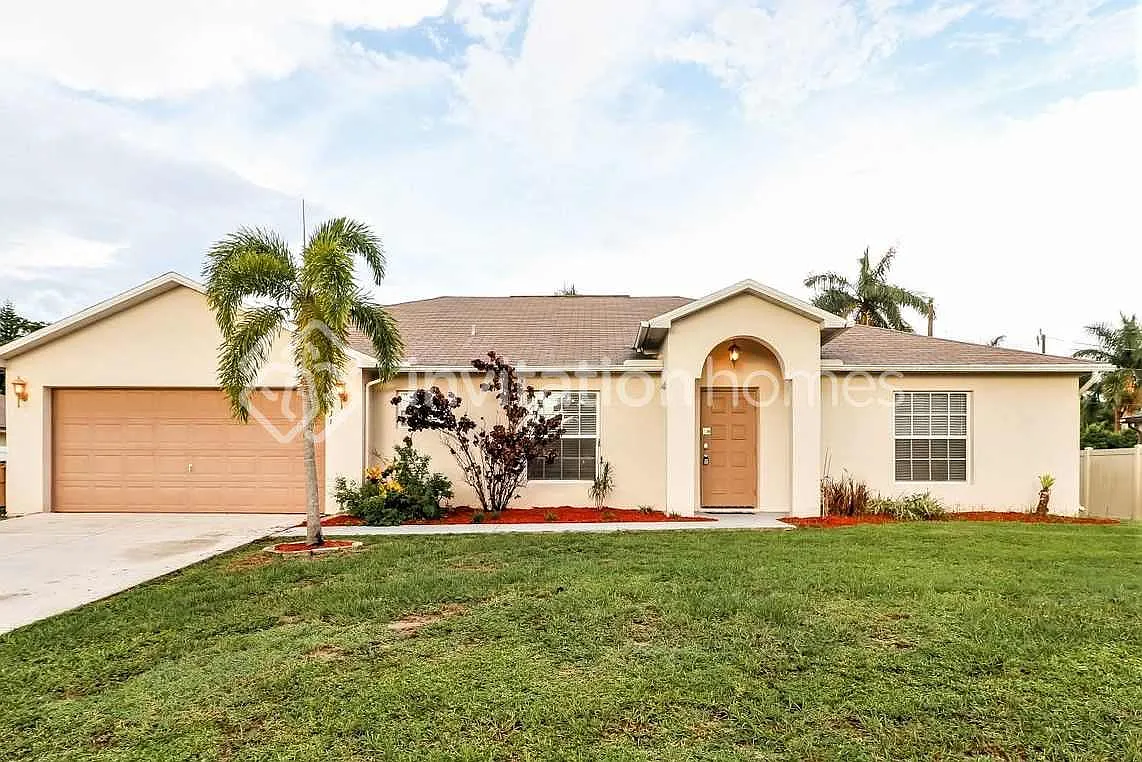 2931 SW 4th Ave Cape Coral, FL 33914 — Photo 1