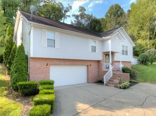 9 Dogwood Ln, Saint Albans, WV 25177