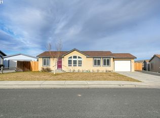 3083 SW River View Dr, Pendleton, OR 97801