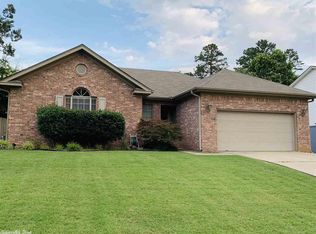 208 Diamond Pointe Dr, Maumelle, AR 72113