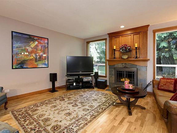 5th image of 15338 NE 202nd St