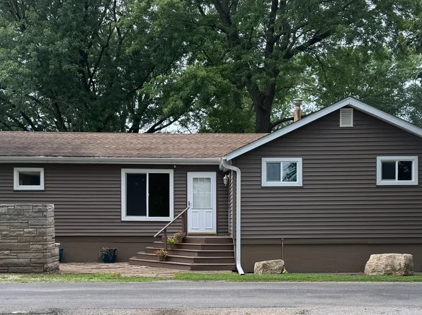 28542 S Walleye Ln, Wilmington, IL 60481
