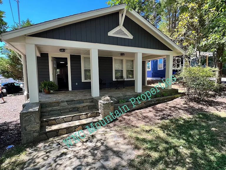 15 Mountain View Ave — Photo 1