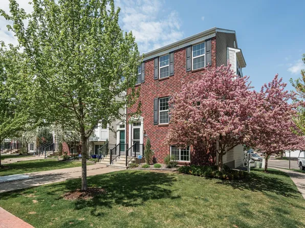 5200 Scott Ct, Robbinsdale, MN 55422