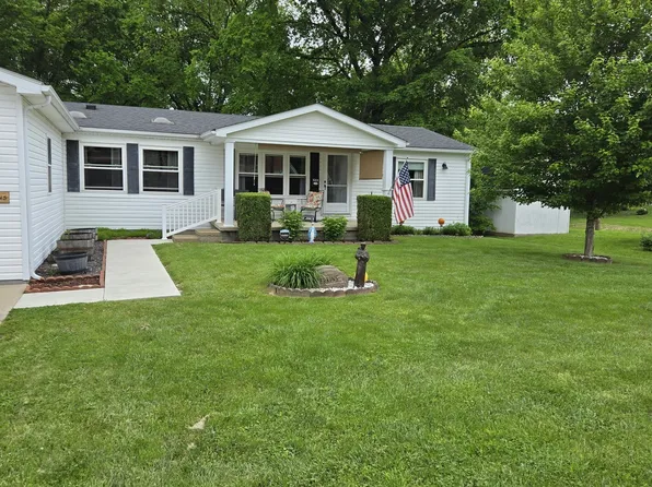 522 2nd St, North Vernon, IN 47265