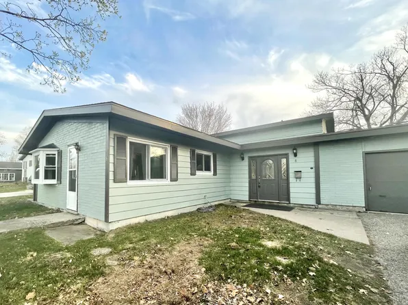 8 Fairway Dr, Kincheloe, MI 49788