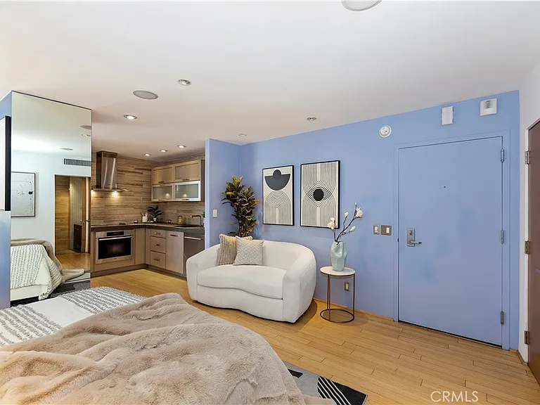7250 Franklin Ave #506 — Photo 9