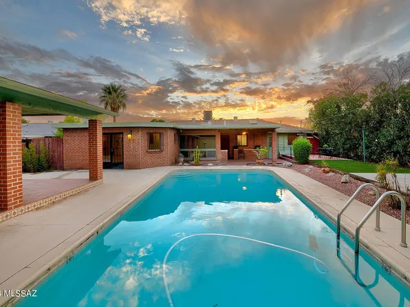 4426 E La Jolla Cir, Tucson, AZ 85711