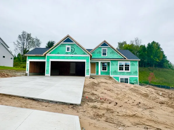 5925 Valley Point Dr SE, Caledonia, MI 49316