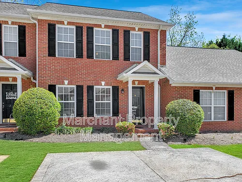 215 Rexford Dr Photo 1
