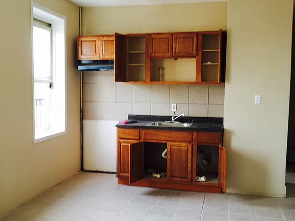 5th image of 196 Roseville Ave APT 47
