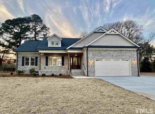 116 Parker St, Four Oaks, NC 27524