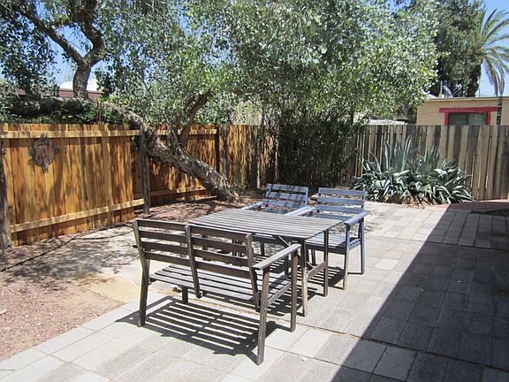 3rd image of 931 E Mesquite Dr