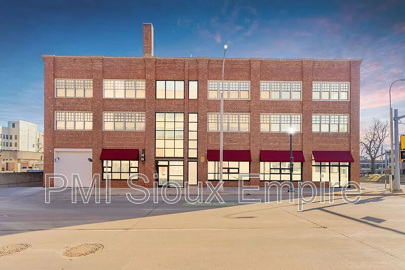132 S Dakota Ave #207