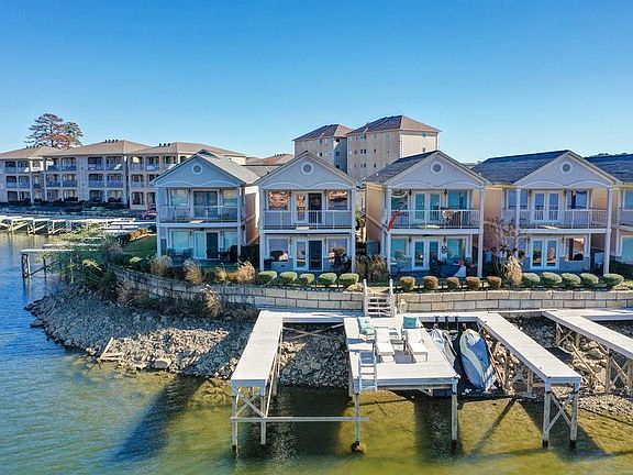 2nd image of 188 Villa Point #Hot