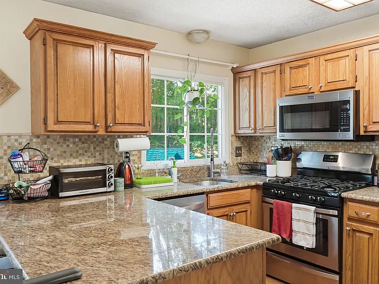 4020 Blue Slate Dr — Photo 11