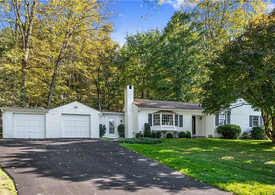 1st image of 21 Valeria Cir