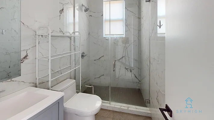 Rented by Skyhigh Realty NYC LLC | media 12