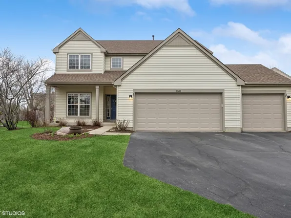1591 Dogwood Dr, Crystal Lake, IL 60014
