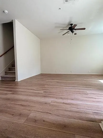 2205 Stoneleigh Pl — Photo 11