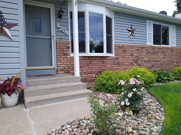 2nd image of 4204 Village Green Ct