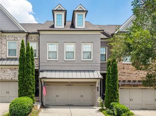 1011 Milhaven Dr, Roswell, GA 30076