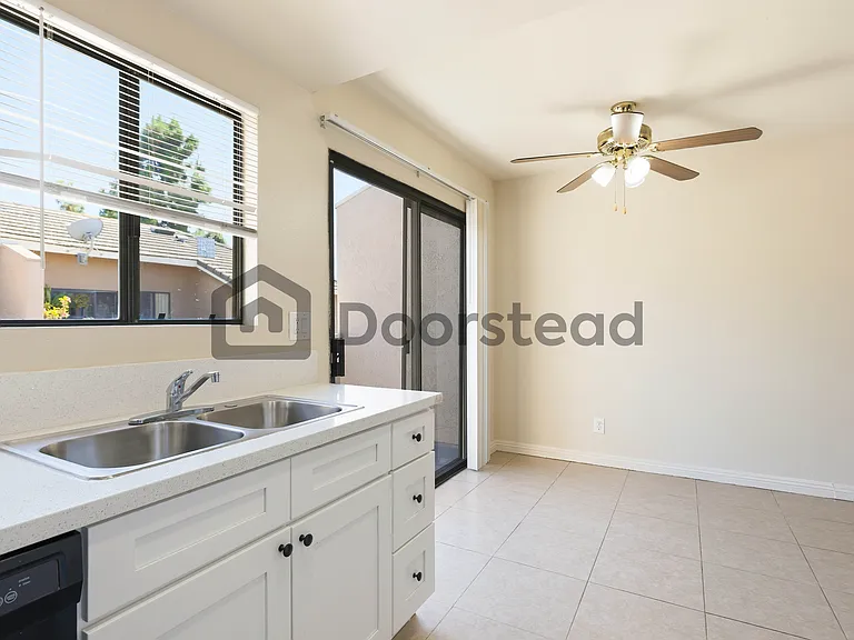 3104 Jaguar Way #B — Photo 12