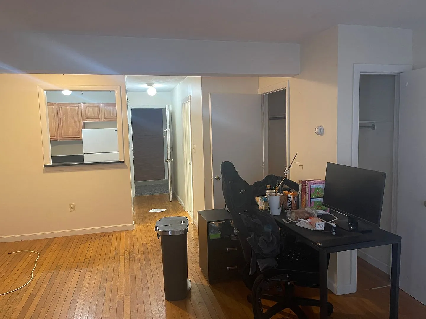 Free Momth Allston Oversized Sunny Modern 2 bed with Parking ava Ht Hw Inc Included, Students and... — Photo 4