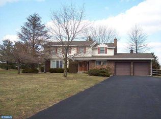 2310 Hillcrest Rd, Quakertown, PA 18951