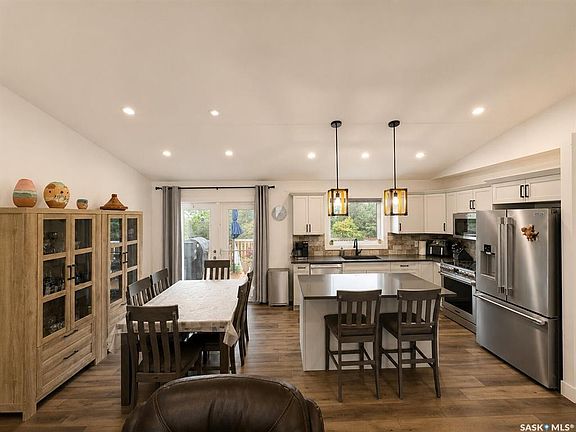3rd image of 218 Kestrel COURT