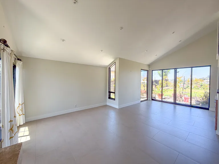 25651 Del Norte — Photo 6